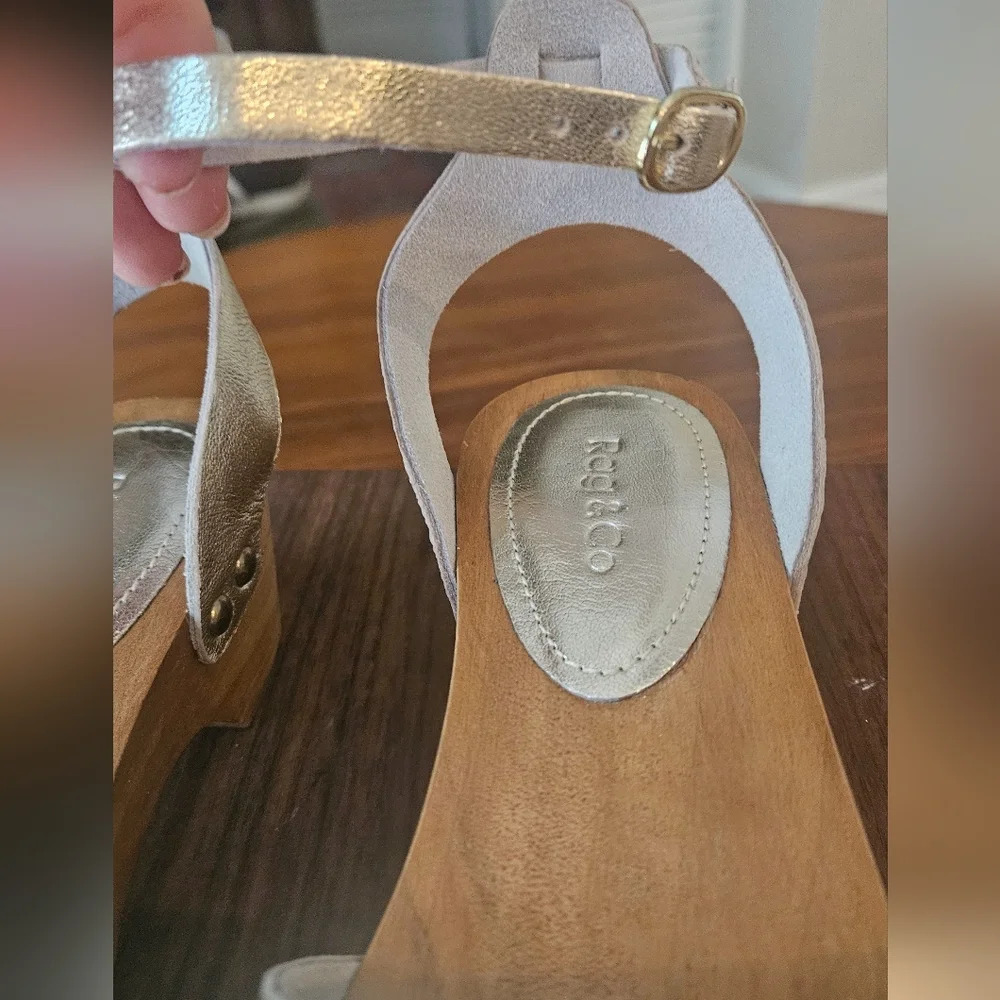 RAG & CO Cara wooden Heeled clogs -Gold Metallic. Size 6 NWOT - Picture 8 of 9